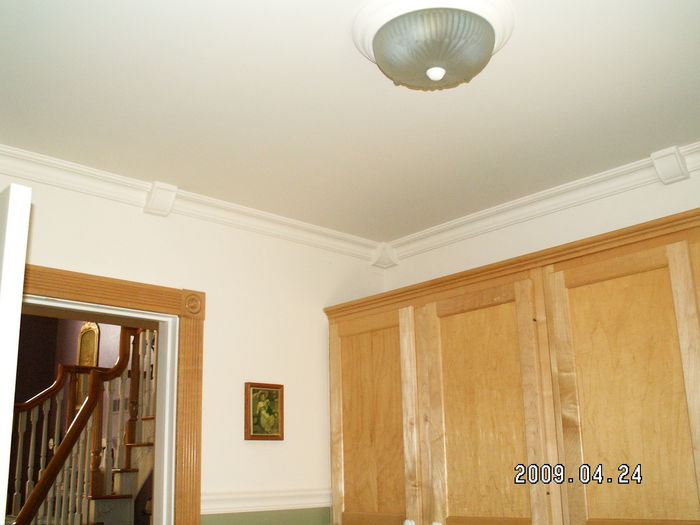 how to install crown molding